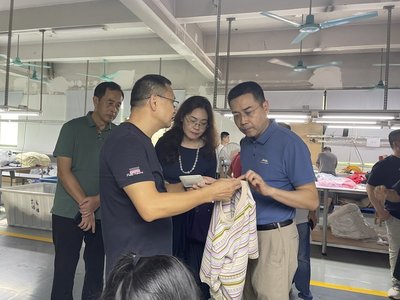 省商務廳赴大朗鎮調研服裝外貿轉型升級基地，強化紡織貿易法律服務支撐