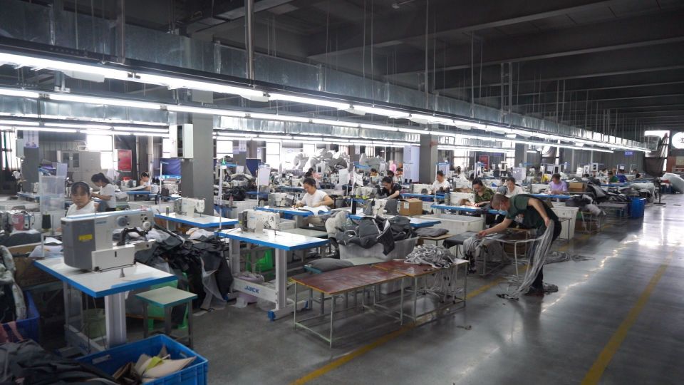 全力以赴保企業(yè) 四川出臺(tái)穩(wěn)外貿(mào)“9條”措施，強(qiáng)化紡織貿(mào)易法律服務(wù)護(hù)航